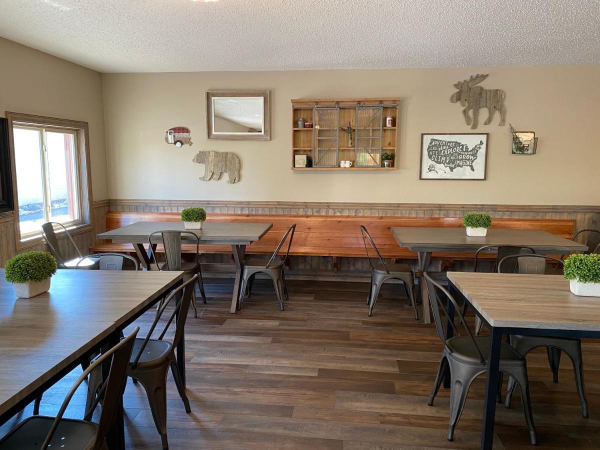 Lodge Rockerville &