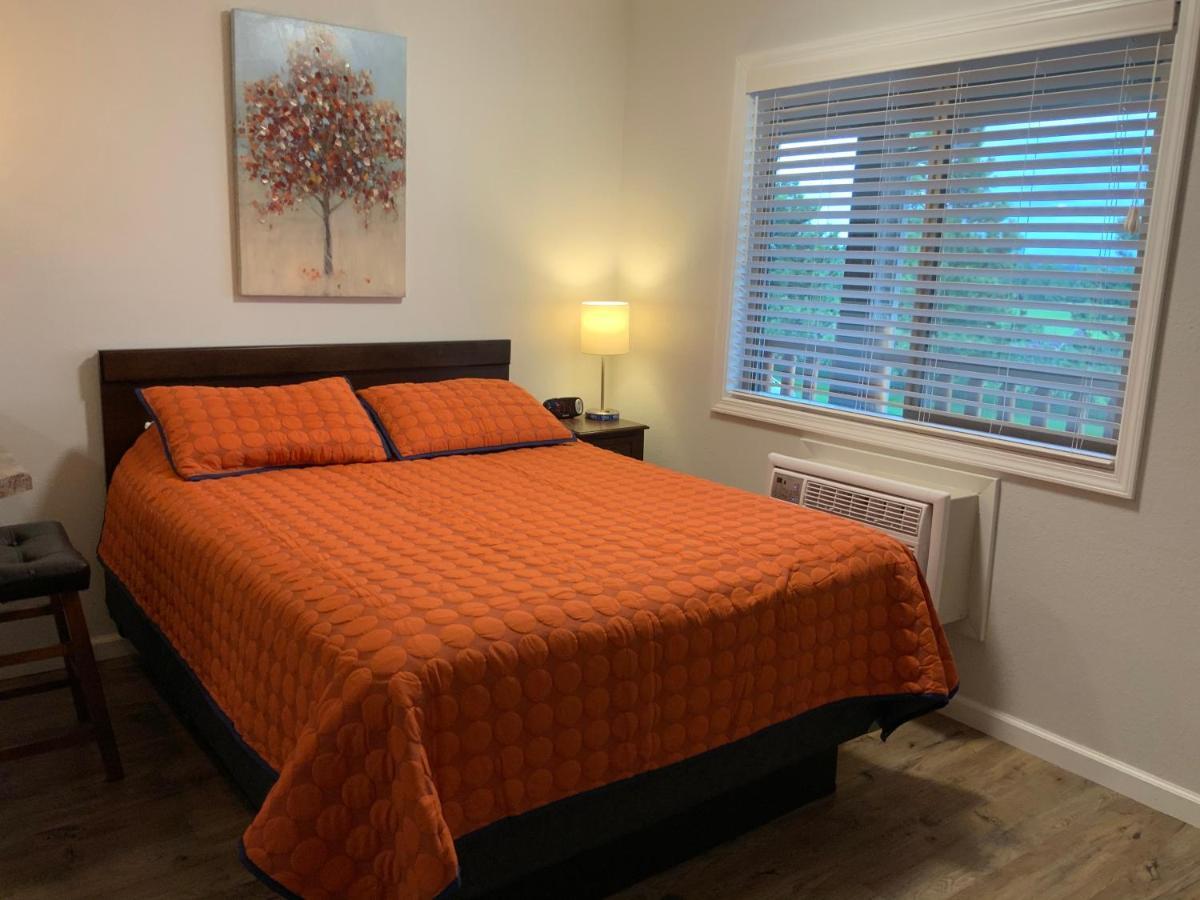 Lodge Rockerville &